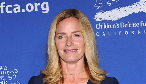 Elisabeth Shue Measurements: Height, Weight & More